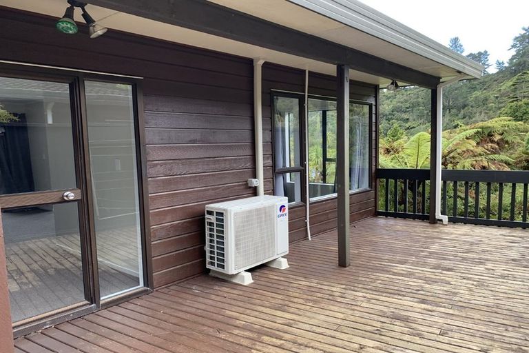 Photo of property in 92b Kamahi Street, Stokes Valley, Lower Hutt, 5019