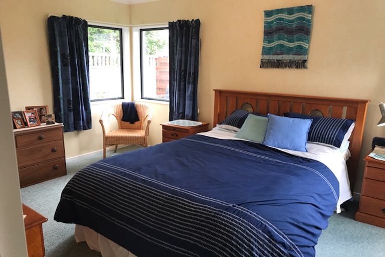 Photo of property in 5a Chilton Grove, Hokowhitu, Palmerston North, 4410