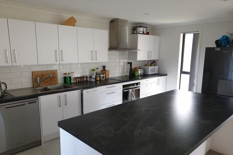 Photo of property in 38 Cockayne Crescent, Sunnynook, Auckland, 0620