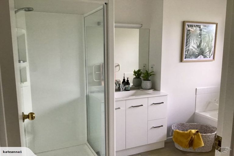 Photo of property in 1 Manahi Place, Woodend, 7610