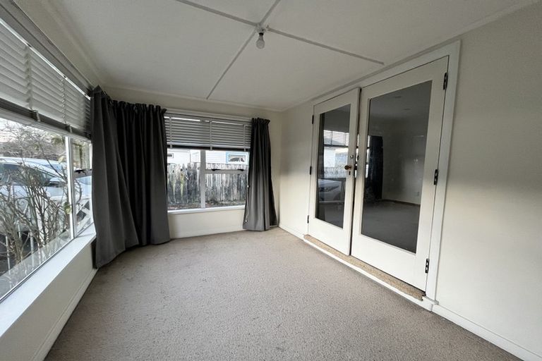 Photo of property in 24 York Avenue, Heretaunga, Upper Hutt, 5018