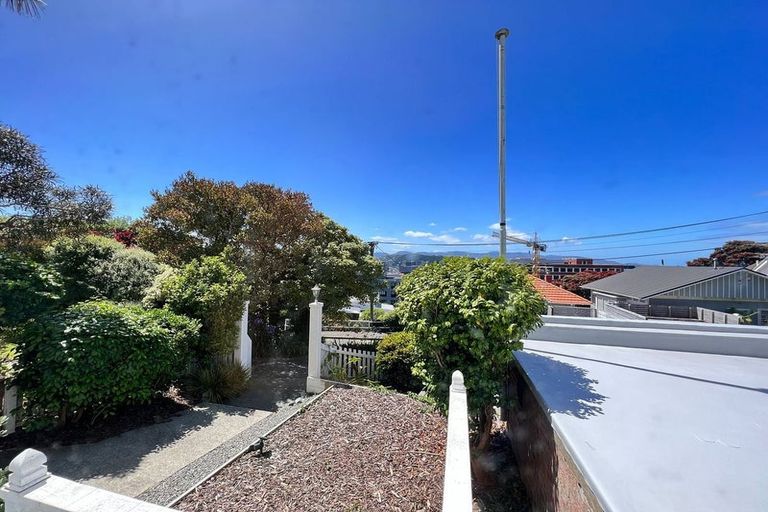 Photo of property in 8 Central Terrace, Kelburn, Wellington, 6012