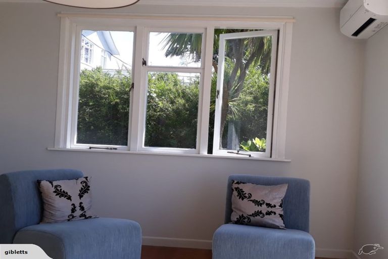 Photo of property in 1/20 Philson Terrace, Browns Bay, Auckland, 0630