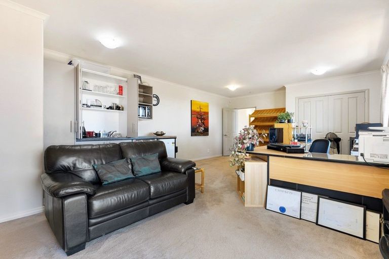 Photo of property in 1 Ladera Mews, Bethlehem, Tauranga, 3110