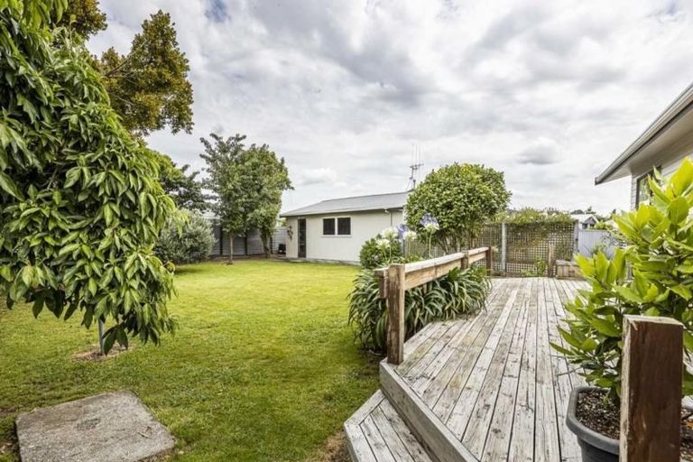Photo of property in 18 Caroline Drive, Feilding, 4702