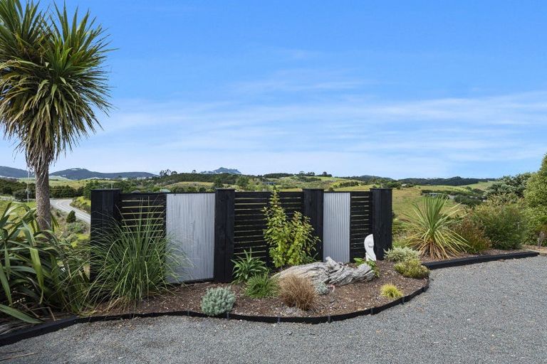 Photo of property in 347 Campbell Road, Parua Bay, Onerahi, 0192