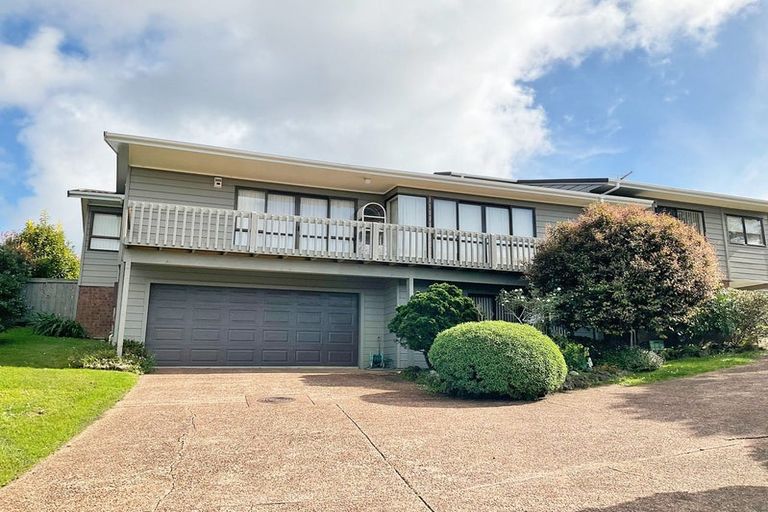 Photo of property in 153 Wiseley Road, West Harbour, Auckland, 0618