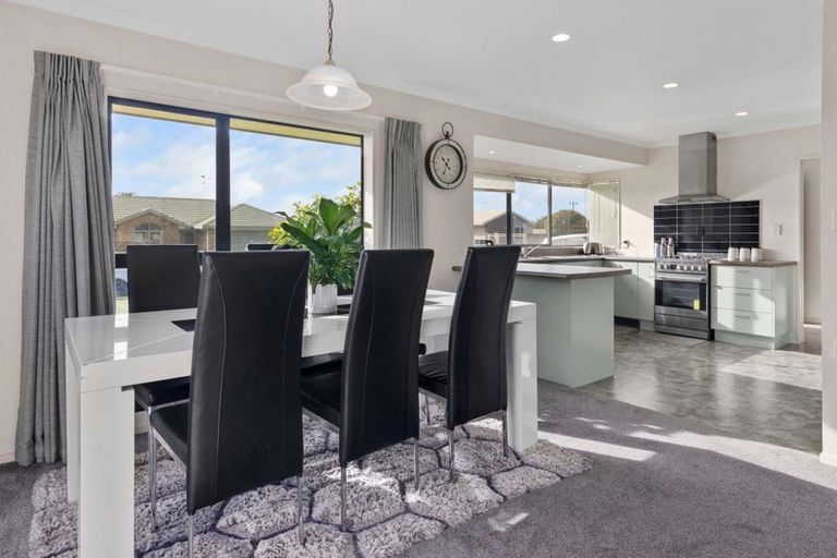 Photo of property in 4 Mews Place, Forest Lake, Hamilton, 3200