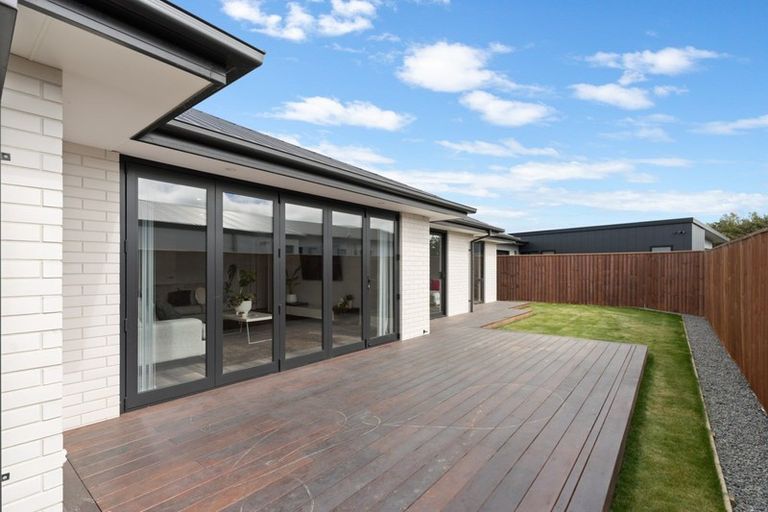 Photo of property in 19 Whitburn Avenue, Halswell, Christchurch, 8025