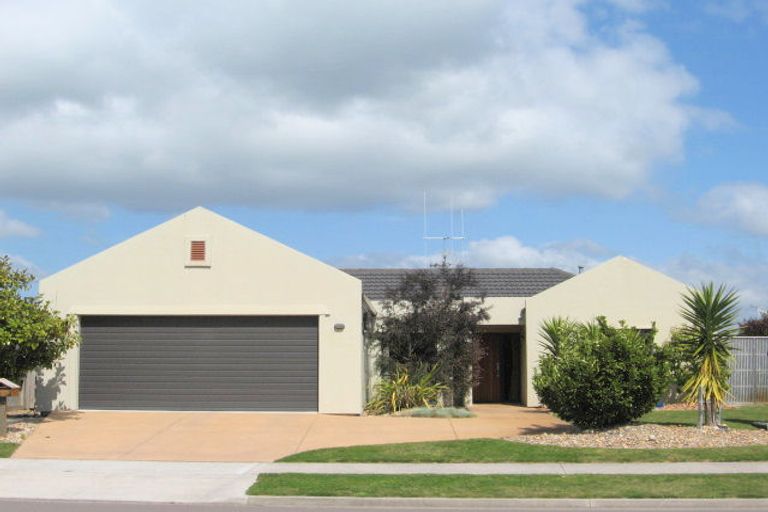Photo of property in 63 Beachwater Drive, Papamoa Beach, Papamoa, 3118