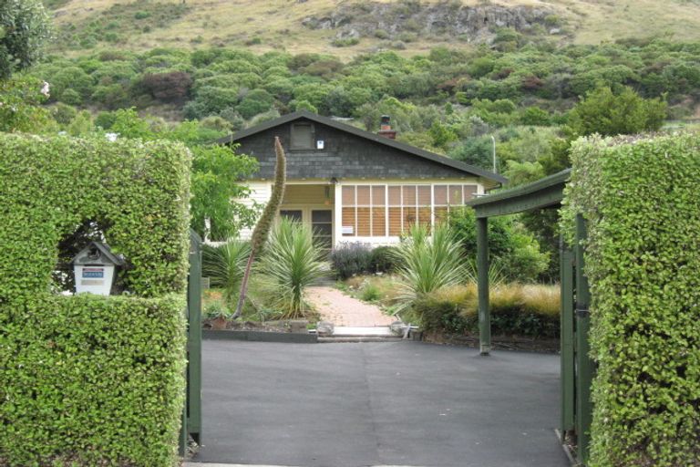 Photo of property in 21 Port Hills Road, Heathcote Valley, Christchurch, 8022