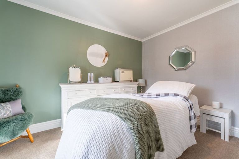 Photo of property in 136 Talbot Street, Geraldine, 7930