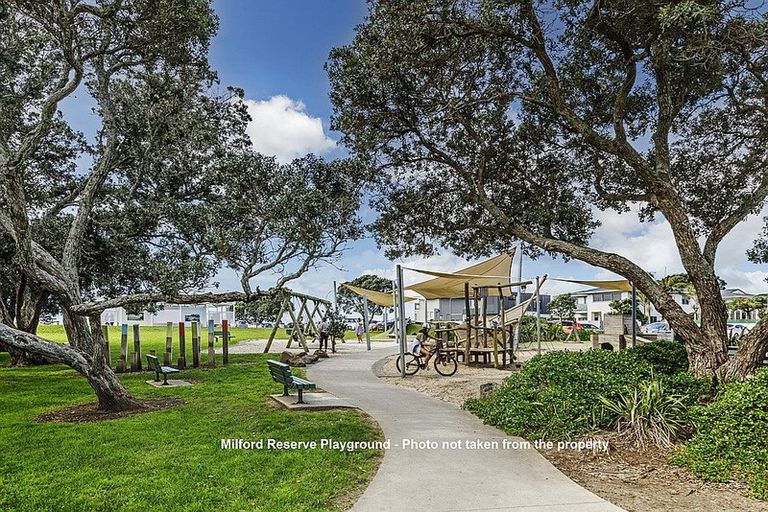 Photo of property in 41 Craig Road, Milford, Auckland, 0620