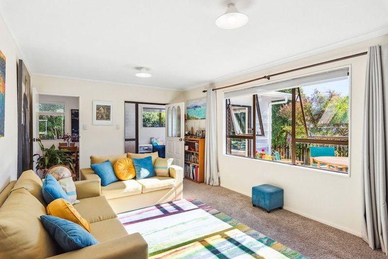 Photo of property in 9b Kanawa Street, Waikanae, 5036