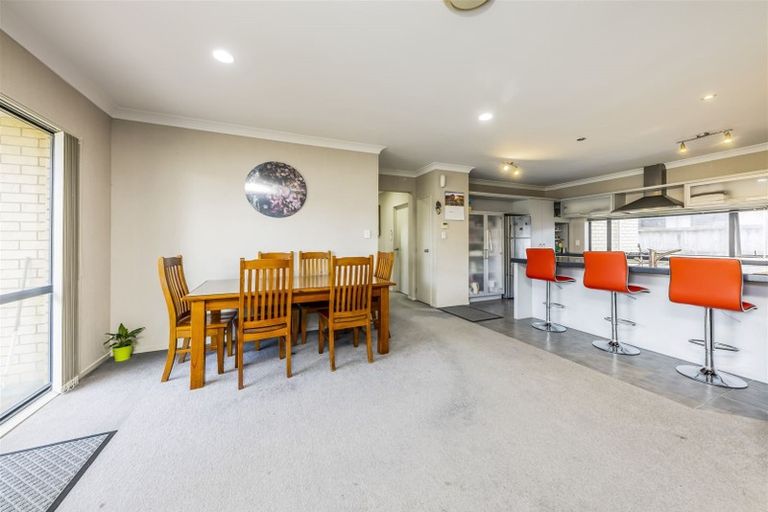 Photo of property in 18 Aberdeen Crescent, Wattle Downs, Auckland, 2103