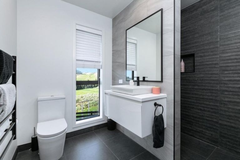 Photo of property in 20 Blackberry Way, Welcome Bay, Tauranga, 3175