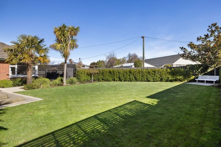 Photo of property in 27 Barclay Place, Burwood, Christchurch, 8061