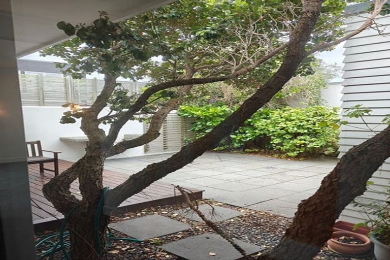 Photo of property in 81 Ludlam Street, Seatoun, Wellington, 6022