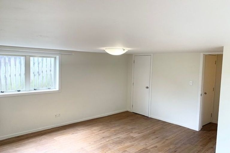 Photo of property in 318 West Coast Road, Glen Eden, Auckland, 0602