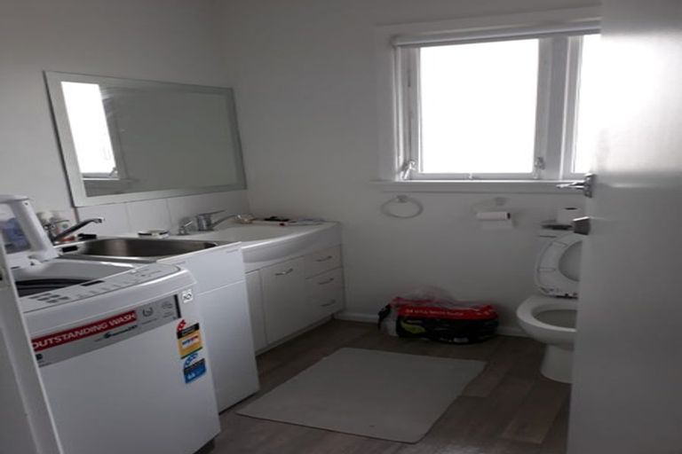 Photo of property in 4/9 Curletts Road, Sockburn, Christchurch, 8042