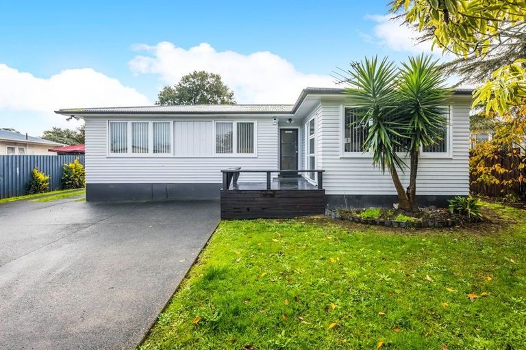 Photo of property in 17 President Avenue, Papakura, 2110