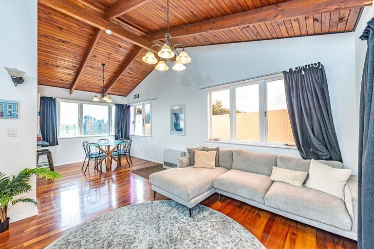 Photo of property in 17 Toi Street, Tawhero, Whanganui, 4501