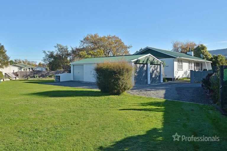 Photo of property in 19 Wallace Street, Featherston, 5710