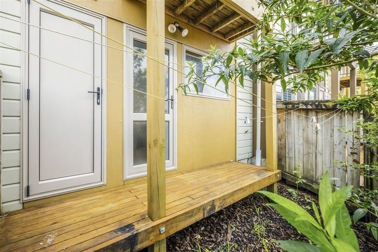 Photo of property in 18/94 Glengarry Road, Glen Eden, Auckland, 0602