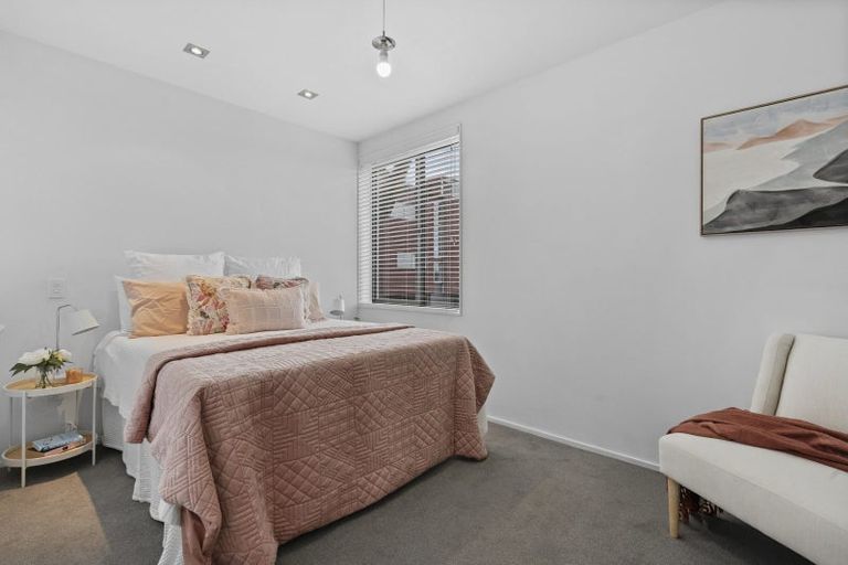 Photo of property in 23/2 Onslow Road, Khandallah, Wellington, 6035