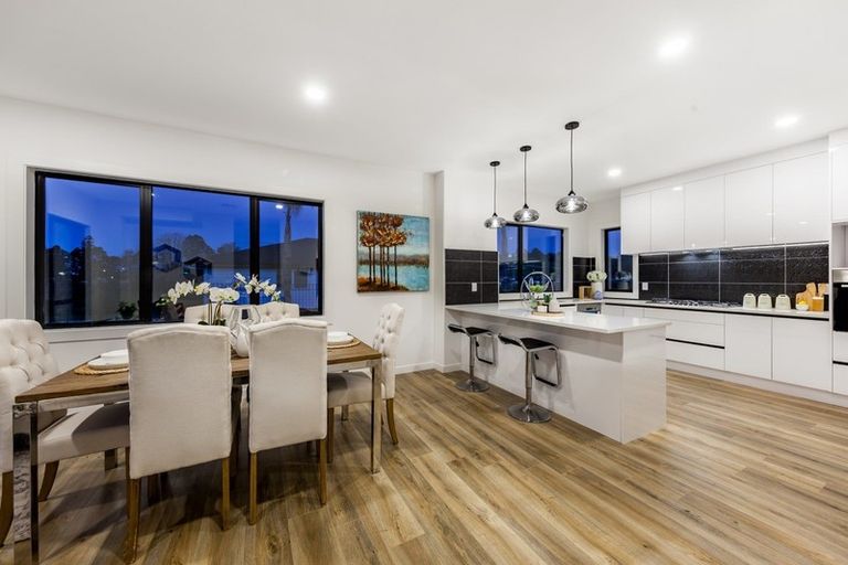 Photo of property in 4 Ahorangi Road, Silverdale, 0932