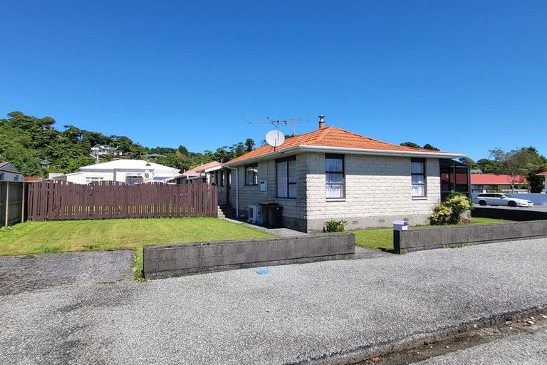 Photo of property in 17 Perotti Street, Greymouth, 7805
