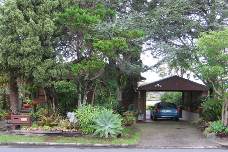 Photo of property in 30 Swan Crescent, Pakuranga, Auckland, 2010