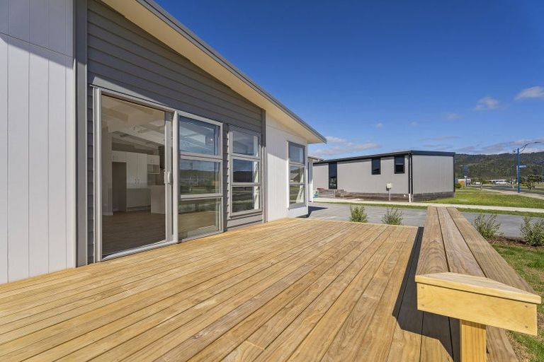 Photo of property in 8 Ngaroma Crescent, Whitianga, 3510