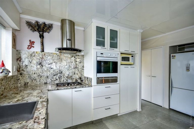 Photo of property in 220b Mount Pleasant Road, Mount Pleasant, Christchurch, 8081