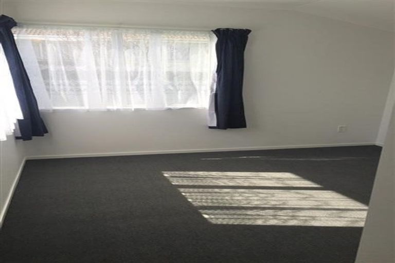 Photo of property in 2/119 Flat Bush Road, Clover Park, Auckland, 2023