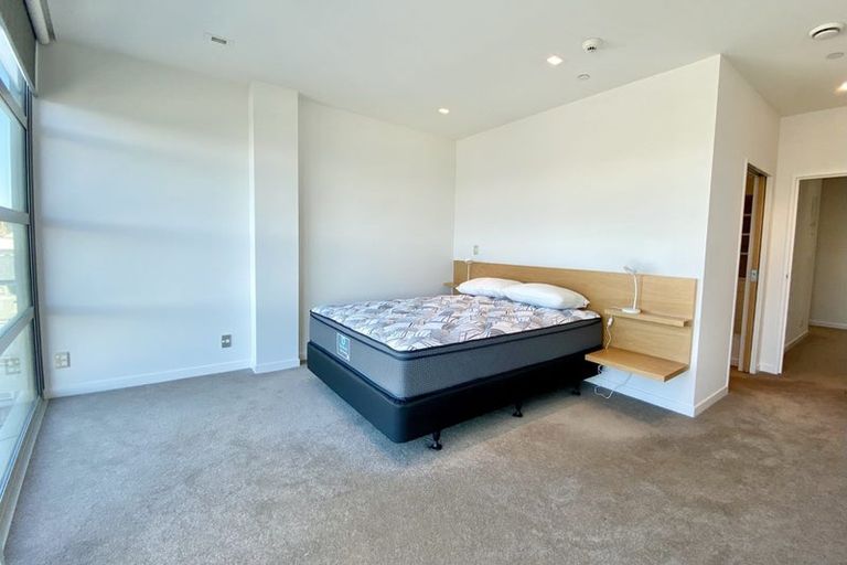 Photo of property in Chews Lane Apartments, 18g/9 Chews Lane, Wellington Central, Wellington, 6011