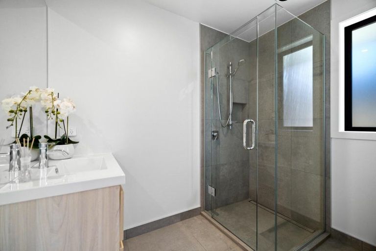 Photo of property in 30 Corriedale Road, Jacks Point, 9371