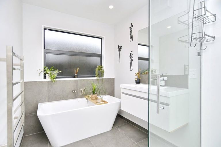 Photo of property in 8/21 Blakes Road, Belfast, Christchurch, 8051