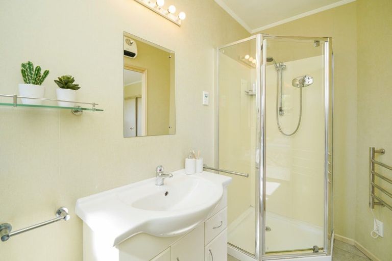 Photo of property in 211 Dunns Road, Otatara, Invercargill, 9879