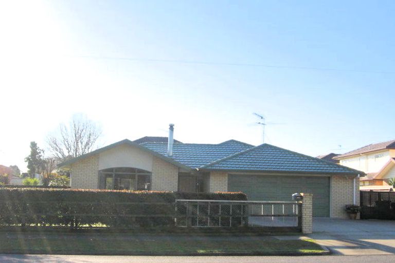 Photo of property in 10 Marne Road, Papakura, 2110