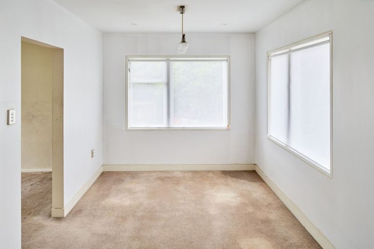 Photo of property in 5 Puriri Street, Wainuiomata, Lower Hutt, 5014