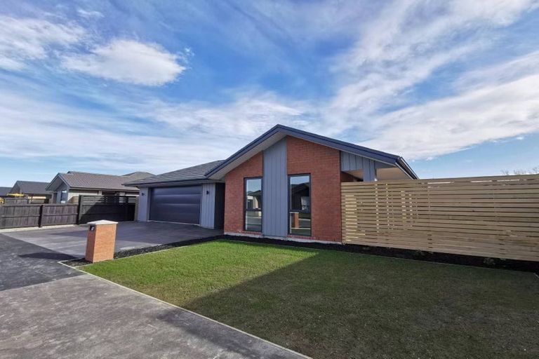 Photo of property in 13 Thomas Ellis Lane, Halswell, Christchurch, 8025