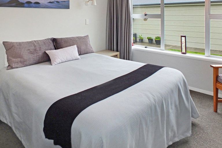 Photo of property in 46 Seabury Avenue, Foxton Beach, Foxton, 4815