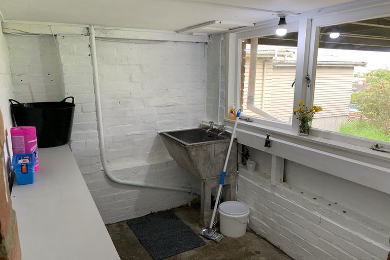 Photo of property in 308 Wairau Road, Glenfield, Auckland, 0629