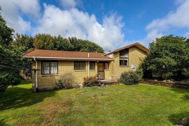 Photo of property in 8a Keats Place, Whalers Gate, New Plymouth, 4310