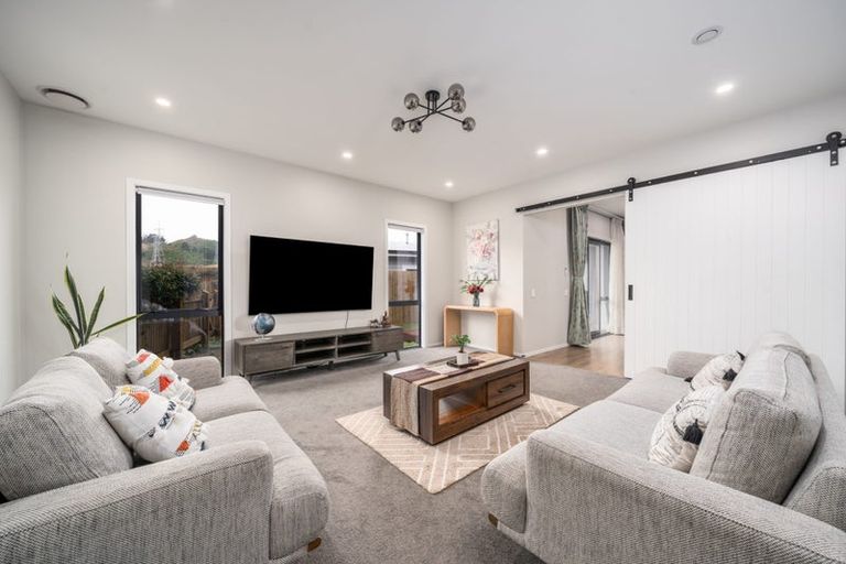 Photo of property in 18 Hattersley Grove, Churton Park, Wellington, 6037