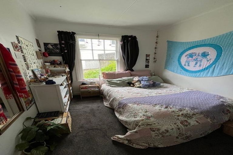 Photo of property in 1/12 Myrtle Crescent, Mount Cook, Wellington, 6021