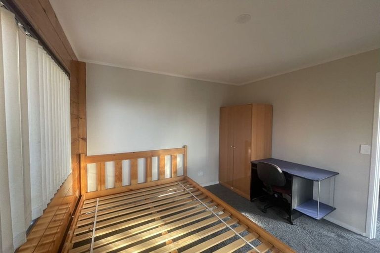 Photo of property in 2/41 College Road, Northcote, Auckland, 0627