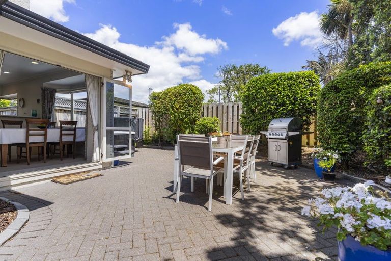 Photo of property in 2/27 Sorrel Crescent, Bucklands Beach, Auckland, 2012