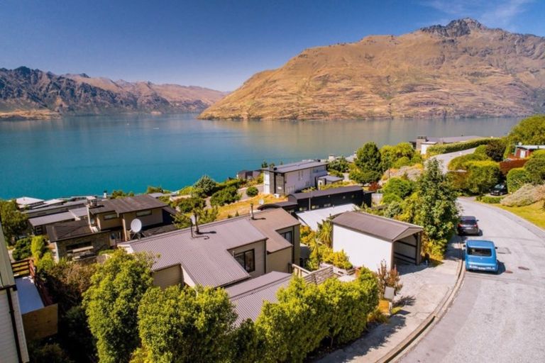 Photo of property in 22a Richards Park Lane, Fernhill, Queenstown, 9300